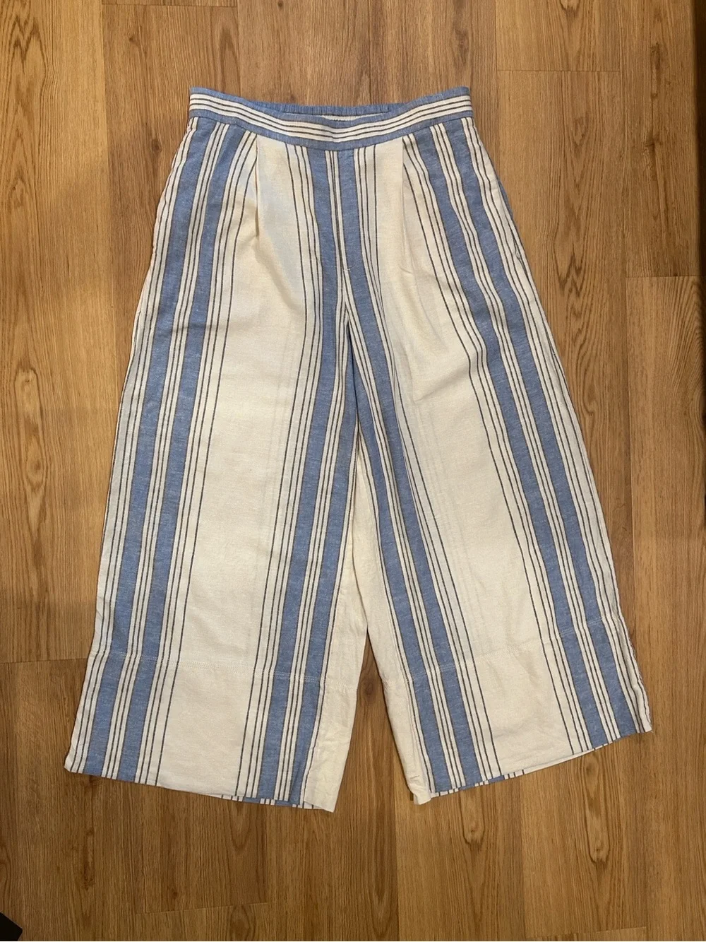 Banana Republic - Linen Blend, Wide Leg, Striped Crop Pants